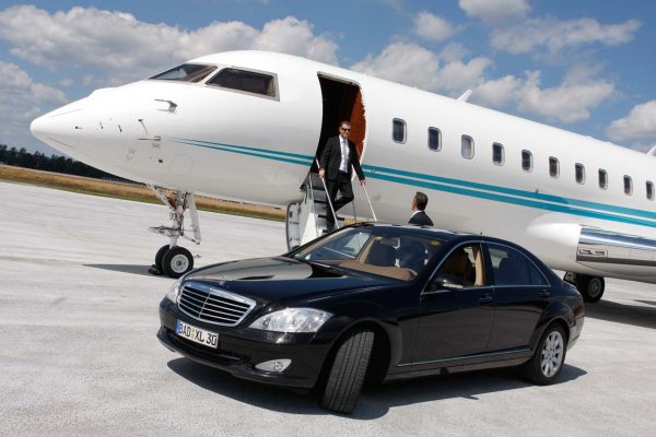 Affordable-Airport-Limo-Service